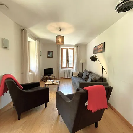 à Proche Pistes Avec Balcon Et Wifi - Fr-1-343-194